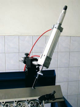 Comec machines BST860 cylinder head work station Comec machines BST860 cylinder head work station